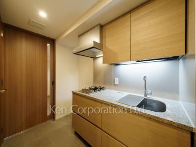 Kitchen ※Photo of the same layout on 4 floor. Decoration and fixture may differ.