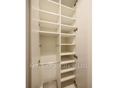 Shoes Closet