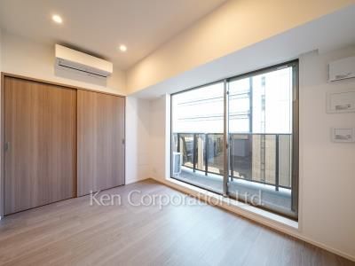 Bedroom ※Photo of the same layout on 4 floor. Decoration and fixture may differ.