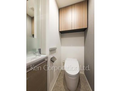 Lavatory ※Photo of the same layout on 3 floor. Decoration and fixture may differ.