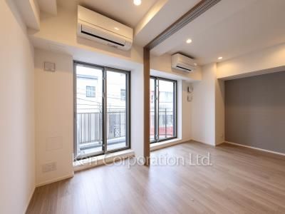 Bedroom ※Photo of the same layout on 3 floor. Decoration and fixture may differ.