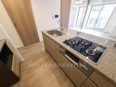 Kitchen ※Photo of the same layout on 3 floor. Decoration and fixture may differ.