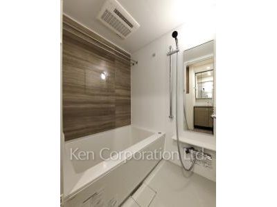 Bath ※Photo of the same layout on 3 floor. Decoration and fixture may differ.