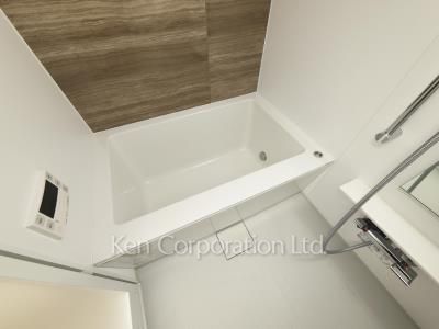 Bath ※Photo of the same layout on 3 floor. Decoration and fixture may differ.