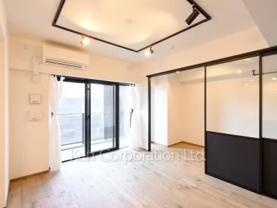 Living-Dining ※Photo of the same layout on 14 floor. Decoration and fixture may differ.
