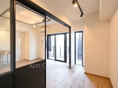 Bedroom ※Photo of the same layout on 14 floor. Decoration and fixture may differ.