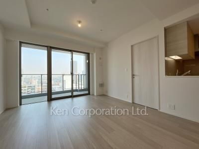 Living-Dining ※Photo of the same layout on 14 floor. Decoration and fixture may differ.