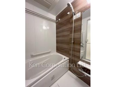 Bath ※Photo of the same layout on 14 floor. Decoration and fixture may differ.