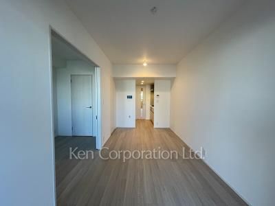 Living-Dining ※Photo of the same layout on 9 floor. Decoration and fixture may differ.