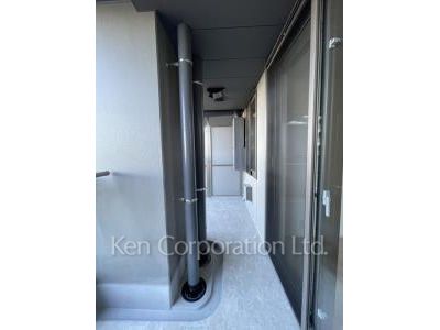 Balcony ※Photo of the same layout on 9 floor. Decoration and fixture may differ.