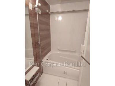 Bath ※Photo of the same layout on 17 floor. Decoration and fixture may differ.