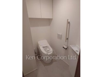 Lavatory ※Photo of the same layout on 14 floor. Decoration and fixture may differ.
