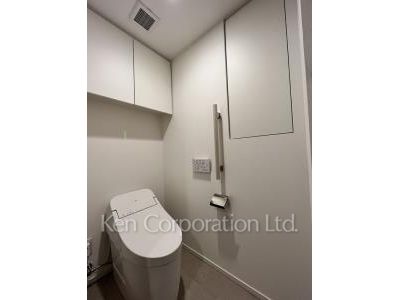Lavatory ※Photo of the same layout on 6 floor. Decoration and fixture may differ.