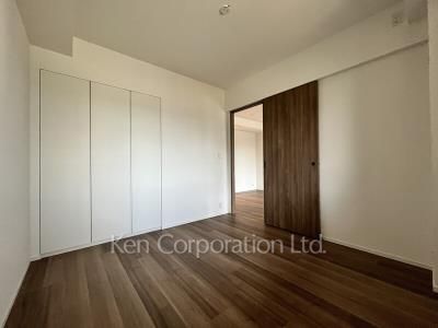 Bedroom ※Photo of the same layout on 6 floor. Decoration and fixture may differ.