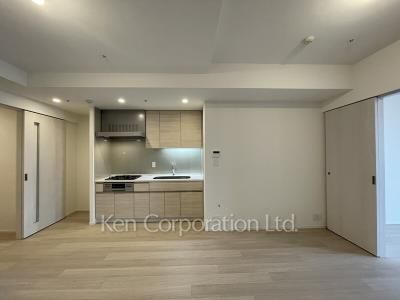 Living-Dining ※Photo of the same layout on 26 floor. Decoration and fixture may differ.