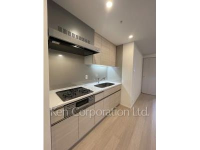 Kitchen ※Photo of the same layout on 26 floor. Decoration and fixture may differ.