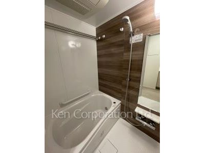 Bath ※Photo of the same layout on 26 floor. Decoration and fixture may differ.