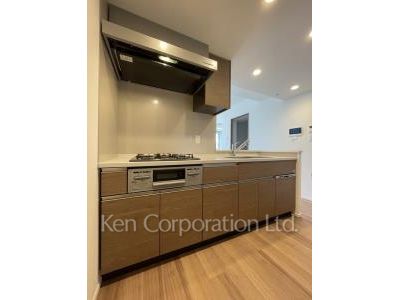 Kitchen ※Photo of the same layout on 12 floor. Decoration and fixture may differ.