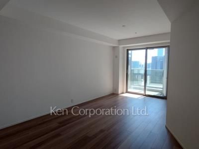 Living-Dining ※Photo of the same layout on 13 floor. Decoration and fixture may differ.