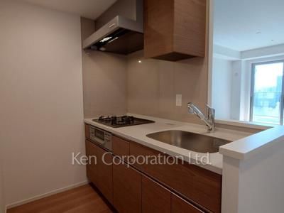 Kitchen ※Photo of the same layout on 13 floor. Decoration and fixture may differ.