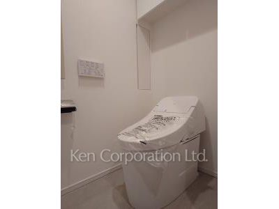 Lavatory ※Photo of the same layout on 13 floor. Decoration and fixture may differ.