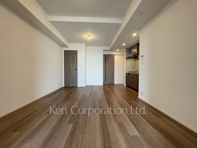 Living-Dining ※Photo of the same layout on 33 floor. Decoration and fixture may differ.