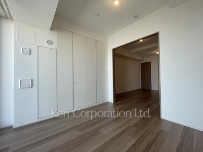 Bedroom ※Photo of the same layout on 33 floor. Decoration and fixture may differ.