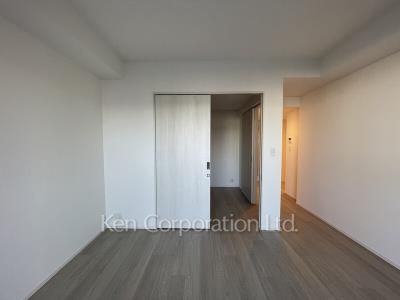 Living-Dining ※Photo of the same layout on 9 floor. Decoration and fixture may differ.