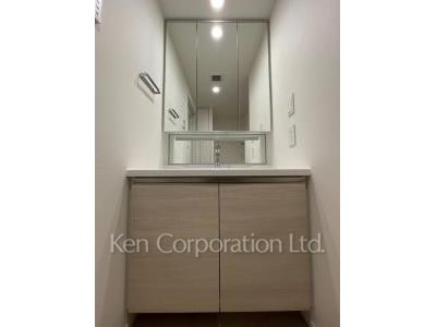 Powder Room ※Photo of the same layout on 9 floor. Decoration and fixture may differ.