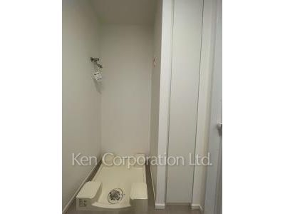 Powder Room ※Photo of the same layout on 9 floor. Decoration and fixture may differ.
