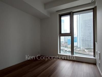 Bedroom ※Photo of the same layout on 11 floor. Decoration and fixture may differ.