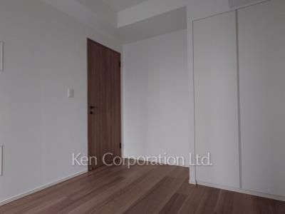 Bedroom ※Photo of the same layout on 11 floor. Decoration and fixture may differ.
