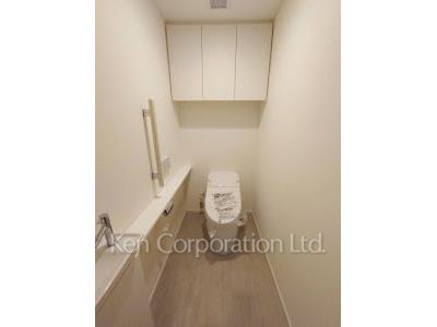 Lavatory ※Photo of the same layout on 45 floor. Decoration and fixture may differ.