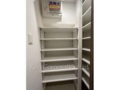 Closet ※Photo of the same layout on 4 floor. Decoration and fixture may differ.