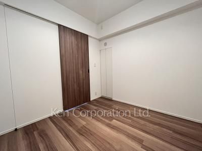 Bedroom ※Photo of the same layout on 4 floor. Decoration and fixture may differ.