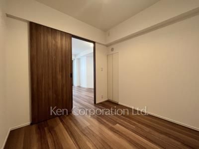Bedroom ※Photo of the same layout on 4 floor. Decoration and fixture may differ.