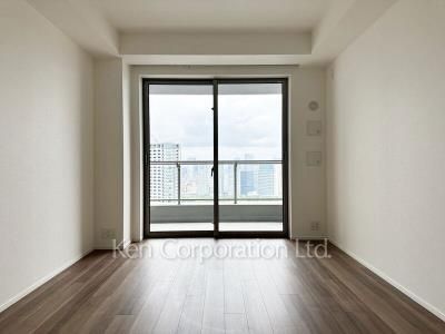 Living-Dining ※Photo of the same layout on 48 floor. Decoration and fixture may differ.