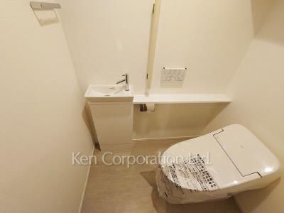 Lavatory ※Photo of the same layout on 44 floor. Decoration and fixture may differ.