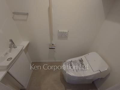 Lavatory ※Photo of the same layout on 3 floor. Decoration and fixture may differ.