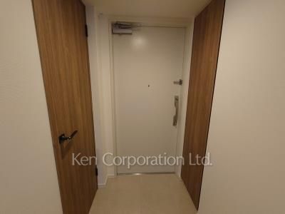 Entrance ※Photo of the same layout on 3 floor. Decoration and fixture may differ.