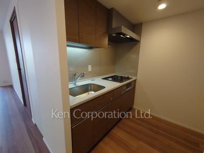 Kitchen ※Photo of the same layout on 3 floor. Decoration and fixture may differ.