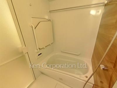 Bath ※Photo of the same layout on 3 floor. Decoration and fixture may differ.