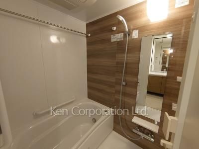 Bath ※Photo of the same layout on 3 floor. Decoration and fixture may differ.