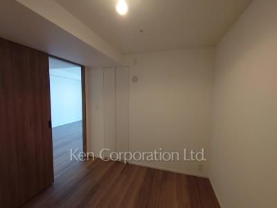 Bedroom ※Photo of the same layout on 45 floor. Decoration and fixture may differ.