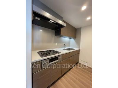 Kitchen ※Photo of the same layout on 15 floor. Decoration and fixture may differ.