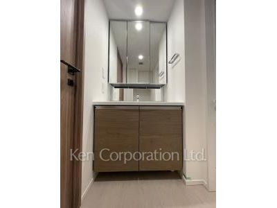Powder Room ※Photo of the same layout on 15 floor. Decoration and fixture may differ.