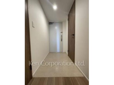 Entrance ※Photo of the same layout on 15 floor. Decoration and fixture may differ.