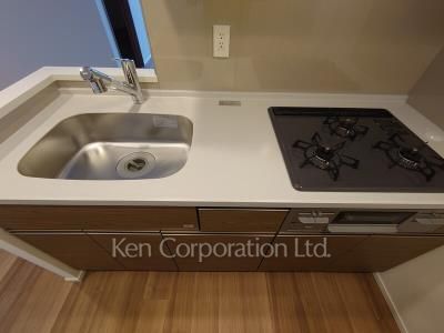 Kitchen ※Photo of the same layout on 3 floor. Decoration and fixture may differ.