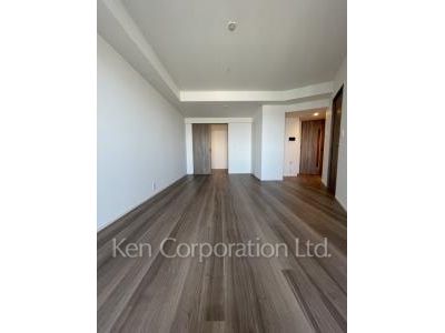 Living-Dining ※Photo of the same layout on 44 floor. Decoration and fixture may differ.