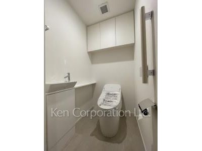 Lavatory ※Photo of the same layout on 44 floor. Decoration and fixture may differ.